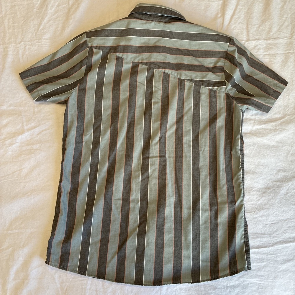 Volcom Mens Short Sleeve Button Up Shirt Men's Small Stripe Casual Modern Fit - Picture 6 of 11